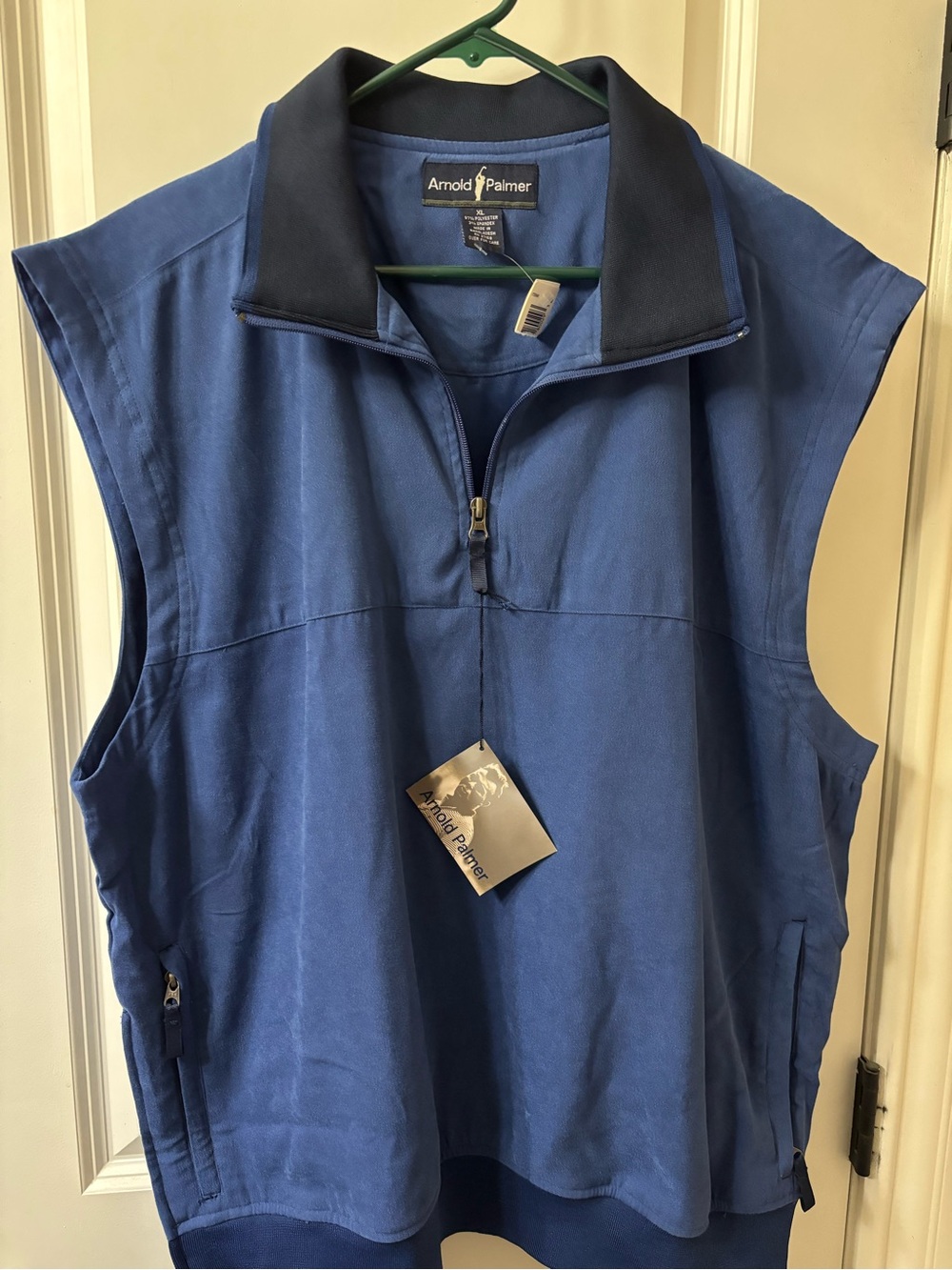 Arnold Palmer Men's Blue Sleeveless Quarter-Zip Vest
